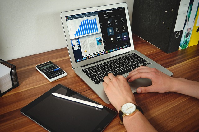 1758688755790859.jpg student-5224082_640.jpg